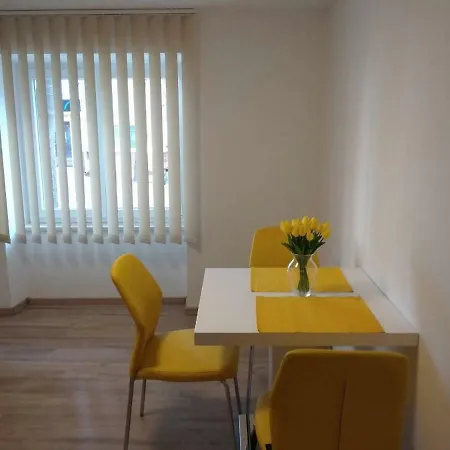 Laura Apartment *