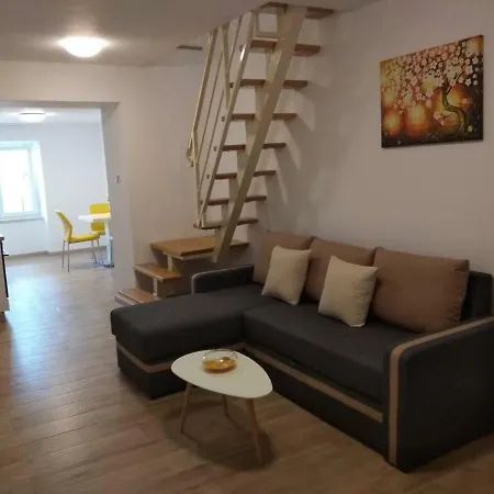 Apartman Laura Póla